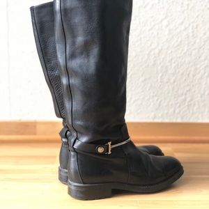 Iceberg leather boots